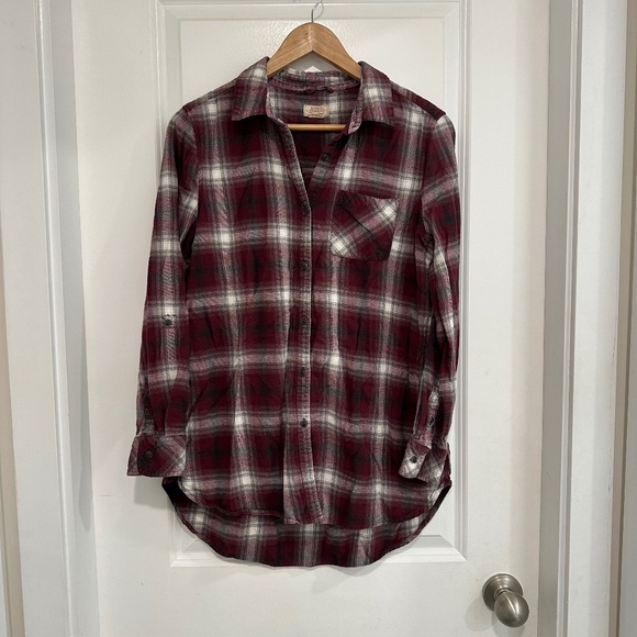 Boston Traders | Women’s Size Medium Long Sleeve Red Plaid Button Up Flannel - Picture 3 of 7